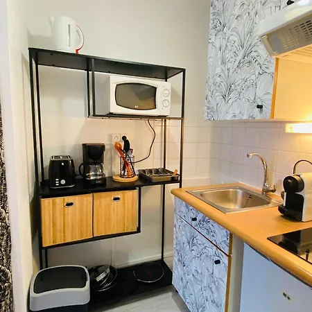 Studio Face Au Centre Commercial Apartment Caen